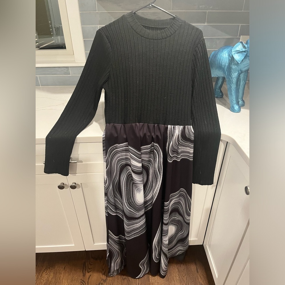 SHEIN Black Dress (Must Add to a Bundle Amounting to a Minimum of $20)